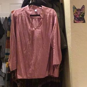 Lovely muted rose color with gold threading. Xl